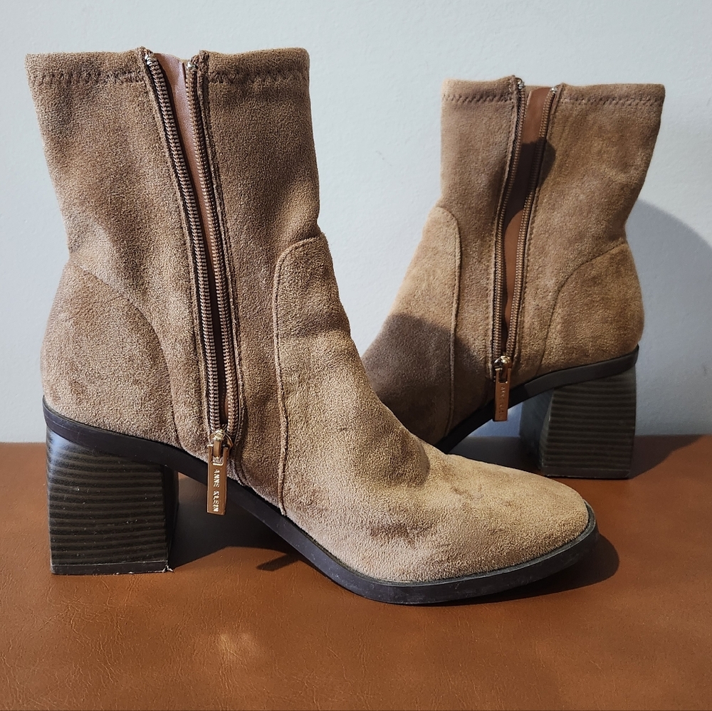 Anne Klein iFlex Astrid Mid Calf Zip Faux Suede Block Heel Boots Size 8 M - Picture 5 of 13